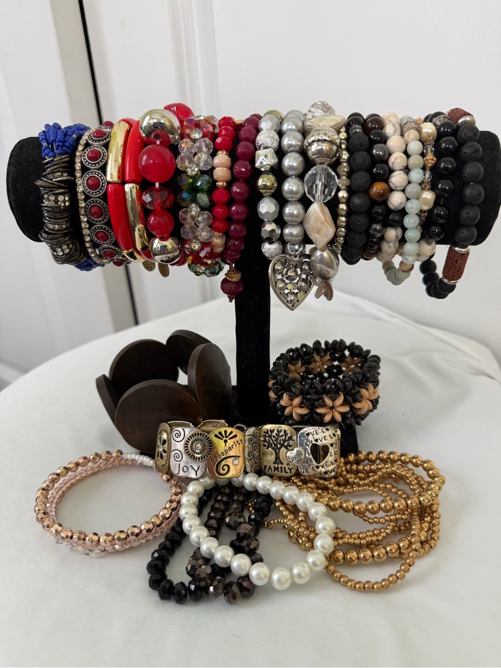 34-Piece Mixed Stretch Bracelets Lot 🔥 Glass, Wood, Stone + - Picture 2 of 10